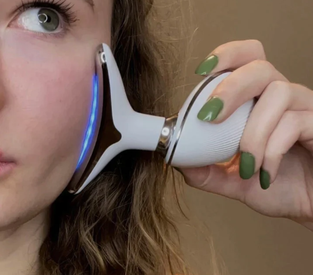 Resalta tu Belleza con la Máquina de luz Facial